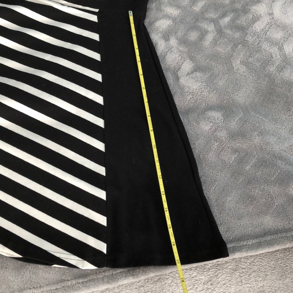 Express Dress - Picture 4 of 5